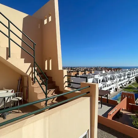 Atico Con Vistas Al Mar Y Piscina Privada Вера