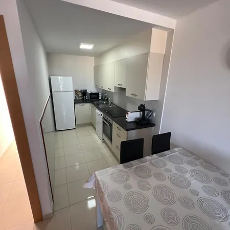 Atico Con Vistas Al Mar Y Piscina Privada Апартаменты *